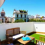 Alameda Square Apartment